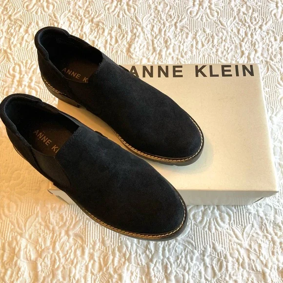 New In Box Anne Klein Suede Shoes - Picture 16 of 16